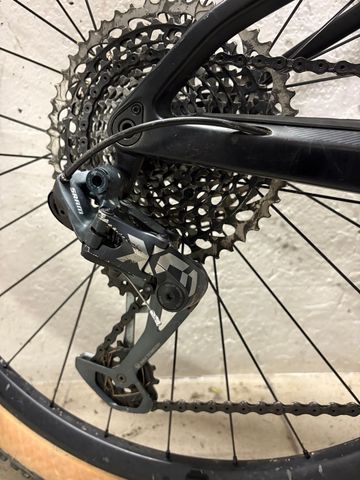 Used BMC Fourstroke 01 THREE 2020 Mountainbike, Black, 29 — image 17 of 18
