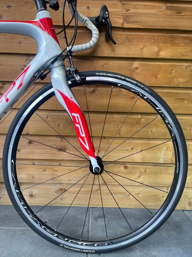Used Pinarello Pinarello FP7 46HM3KVoll Carbon, Campagnolo Record, Onda FPK 2018 Road & Gravel, Gris claro — image 4 of 20