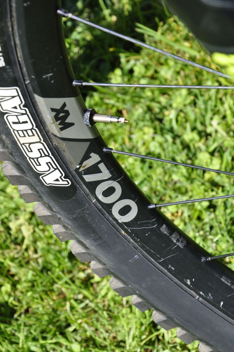 Used Pivot Switchblade Shimano Deore XT 2022 Mountainbike, Green — image 5 of 15