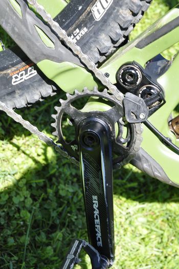 Used Pivot Switchblade Shimano Deore XT 2022 Mountainbike, Green — image 6 of 15