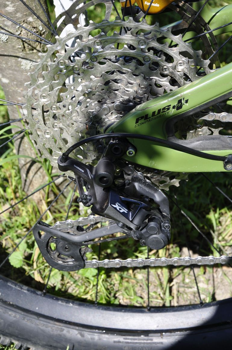 Used Pivot Switchblade Shimano Deore XT 2022 Mountainbike, Green — image 7 of 15