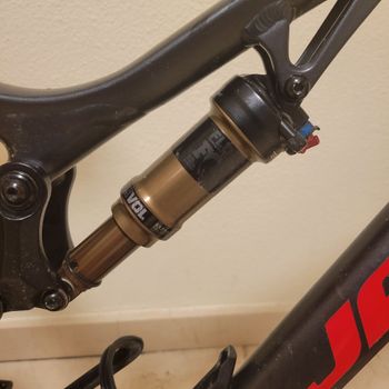 Jamis DAKAR A2 2019 2019 Mountainbike d'occasion — image 5 sur 6