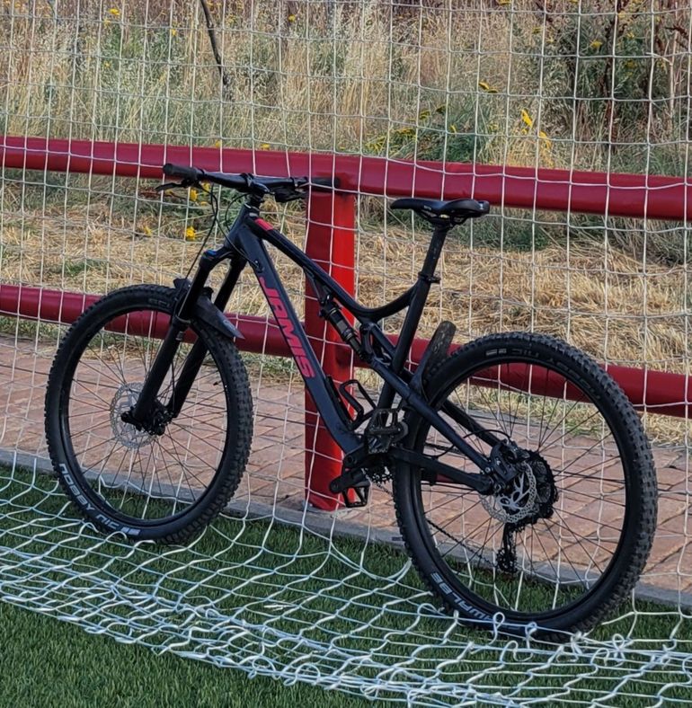 Jamis DAKAR A2 2019 2019 Mountainbike d'occasion — image 2 sur 6