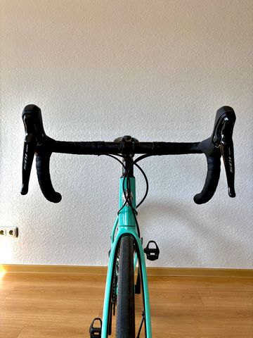Käytetty Bianchi Aria - 105 2022 2022 Road & Gravel — kuva 2 / 8