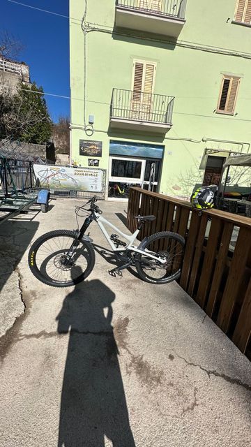 Used YT Industries Capra SRAM GX Eagle 2021 Mountainbike, Light Gray, 29 — image 6 of 7