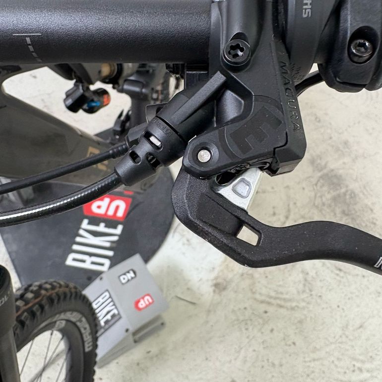 Gebrauchtes Rotwild R.E735 CORE 2023 2023 Mountainbike, Schwarz, 27.5 — Bild 5 von 11