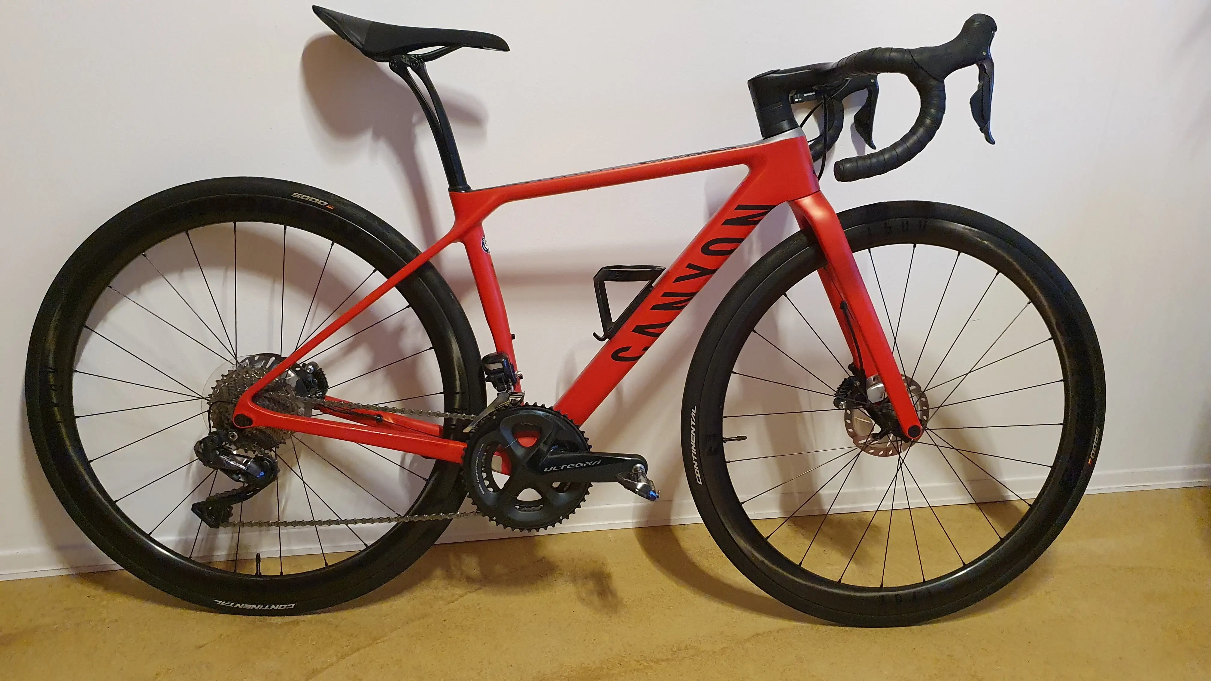 Canyon 2025 endurace red