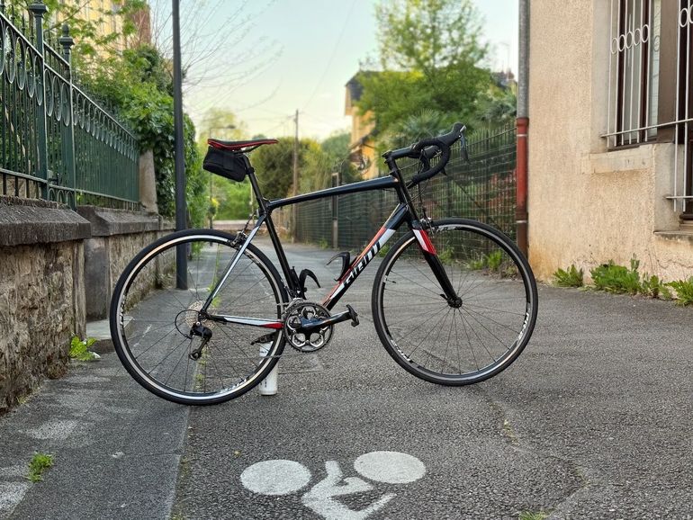 Used Giant Contend SL 1 2020 2020 Road & Gravel, Black — image 1 of 7