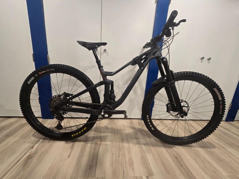 Used Scott Genius 910 2022 2022 Mountainbike, Black, 29 — image 8 of 8