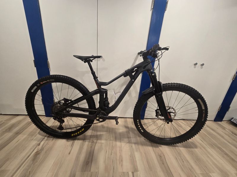 Used Scott Genius 910 2022 2022 Mountainbike, Black, 29 — image 7 of 8