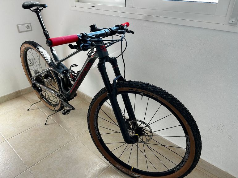 Brugt Mondraker F-PODIUM CARBON DC 2023 2023 Mountainbike — billede 5 af 8