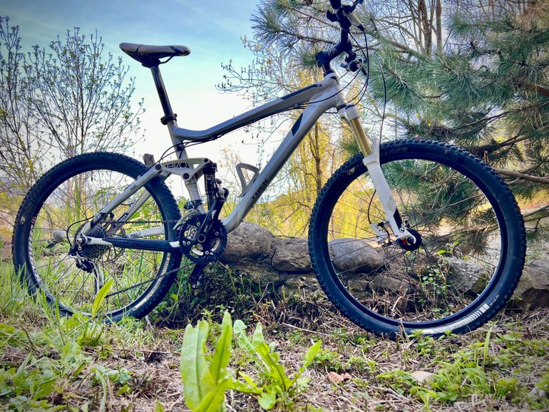 Used Trek Fuel EX 6 2011 2011 Mountainbike, Light Gray, 26 — image 1 of 5
