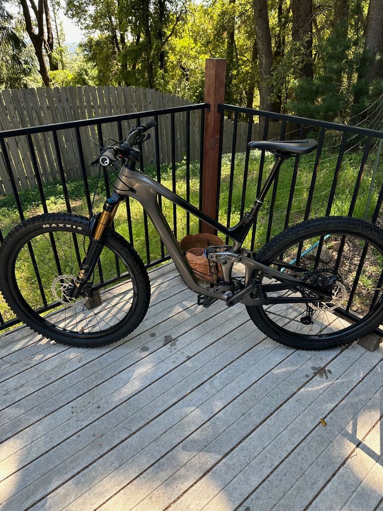 Used Giant Advanced Pro 29 2 2023 Mountainbike, Black, 29 — image 1 of 7
