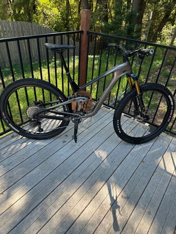Used Giant Advanced Pro 29 2 2023 Mountainbike, Black, 29 — image 2 of 7