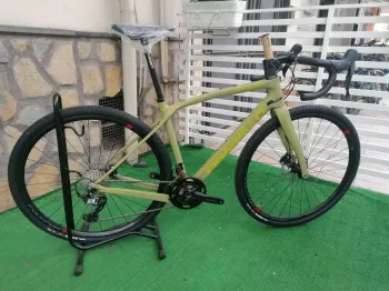 Used Pinarello Granger X3 Disc 2023 Road & Gravel, Verde — image 3 of 4
