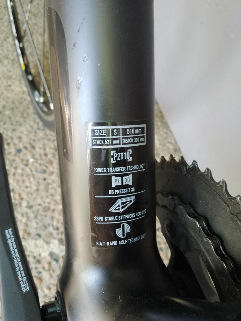 Used Focus Cayo Ultegra DI2 2016 Road & Gravel, Black — image 9 of 11