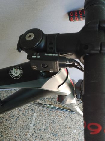 Used Focus Cayo Ultegra DI2 2016 Road & Gravel, Black — image 10 of 11