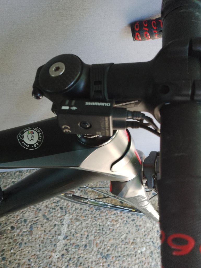Used Focus Cayo Ultegra DI2 2016 Road & Gravel, Black — image 10 of 11