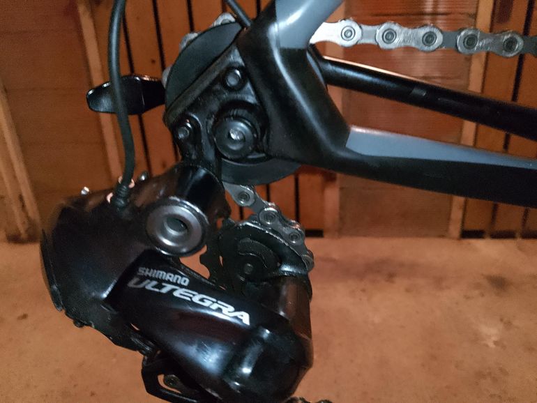 Used Focus Cayo Ultegra DI2 2016 Road & Gravel, Black — image 11 of 11