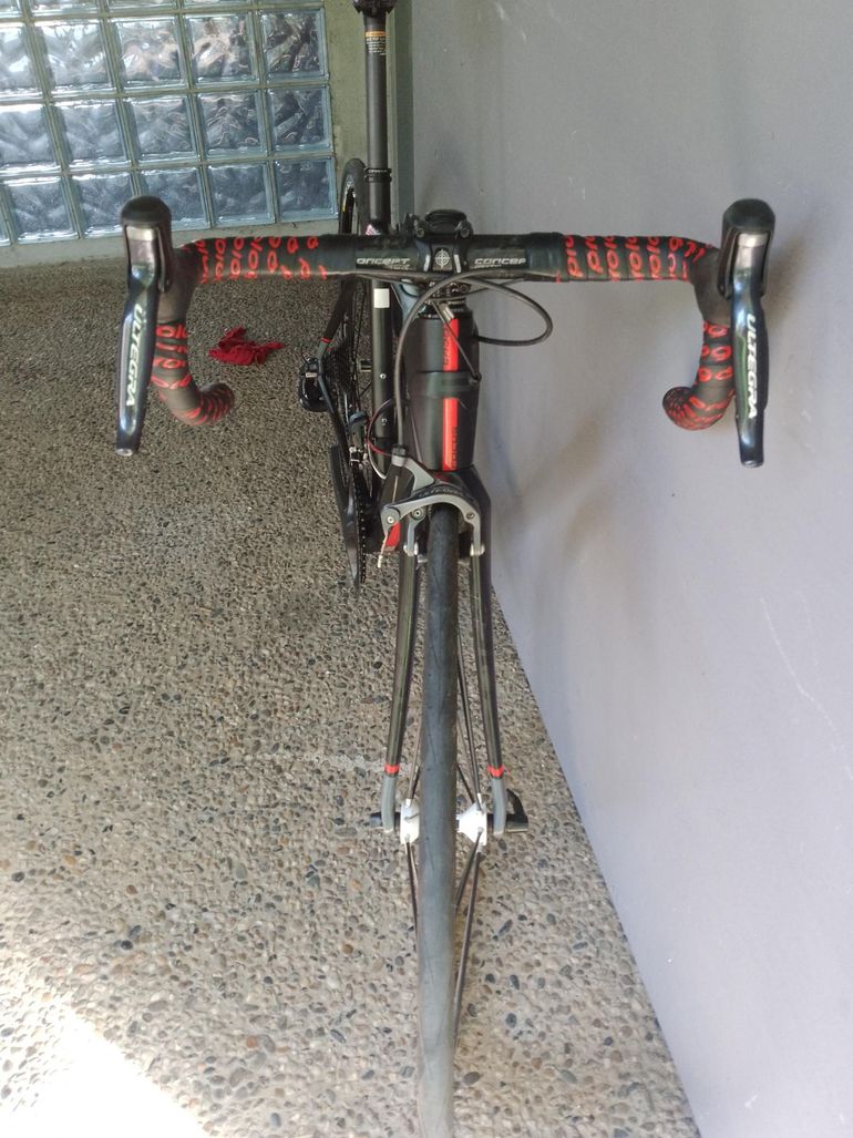 Used Focus Cayo Ultegra DI2 2016 Road & Gravel, Black — image 7 of 11