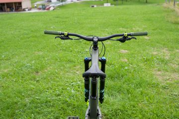 Brugt Trek Slash 9.7 Gen 5 2023 2023 Mountainbike — billede 4 af 6
