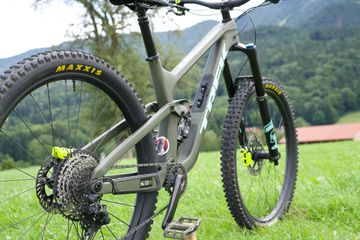 Brugt Trek Slash 9.7 Gen 5 2023 2023 Mountainbike — billede 3 af 6