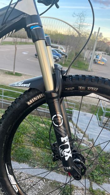 Used Giant Trance 27.5 2 LTD 2016 Mountainbike, Black — image 7 of 10