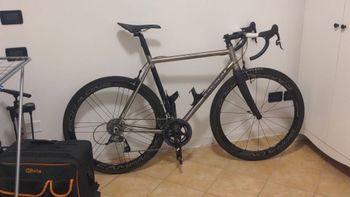 Used Legend Queen 2014 Road & Gravel, Black — image 1 of 17