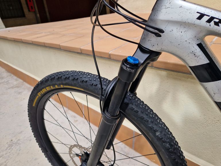 Brugt Trek Supercaliber SLR 9.8 XT Gen 2 2024 2024 Mountainbike — billede 4 af 17