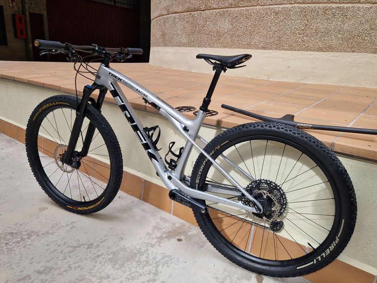 Brugt Trek Supercaliber SLR 9.8 XT Gen 2 2024 2024 Mountainbike — billede 10 af 17