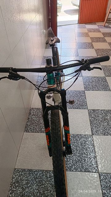 Gebrauchtes Megamo - track SRAM GX DH 2022 Mountainbike, Weiß — Bild 10 von 10