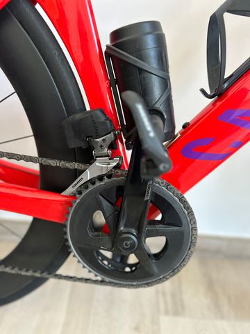 Canyon Aeroad CF SLX 7 Disc eTap 2023 2023 Road & Gravel usato, Viola — immagine 3 di 12