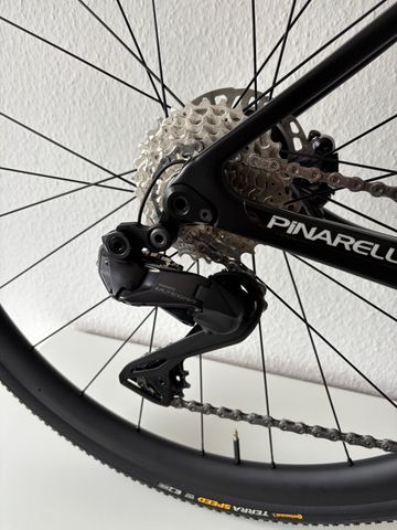Pinarello Dogma X 2024 Road & Gravel de segunda mano, Verde — imagen 8 de 10