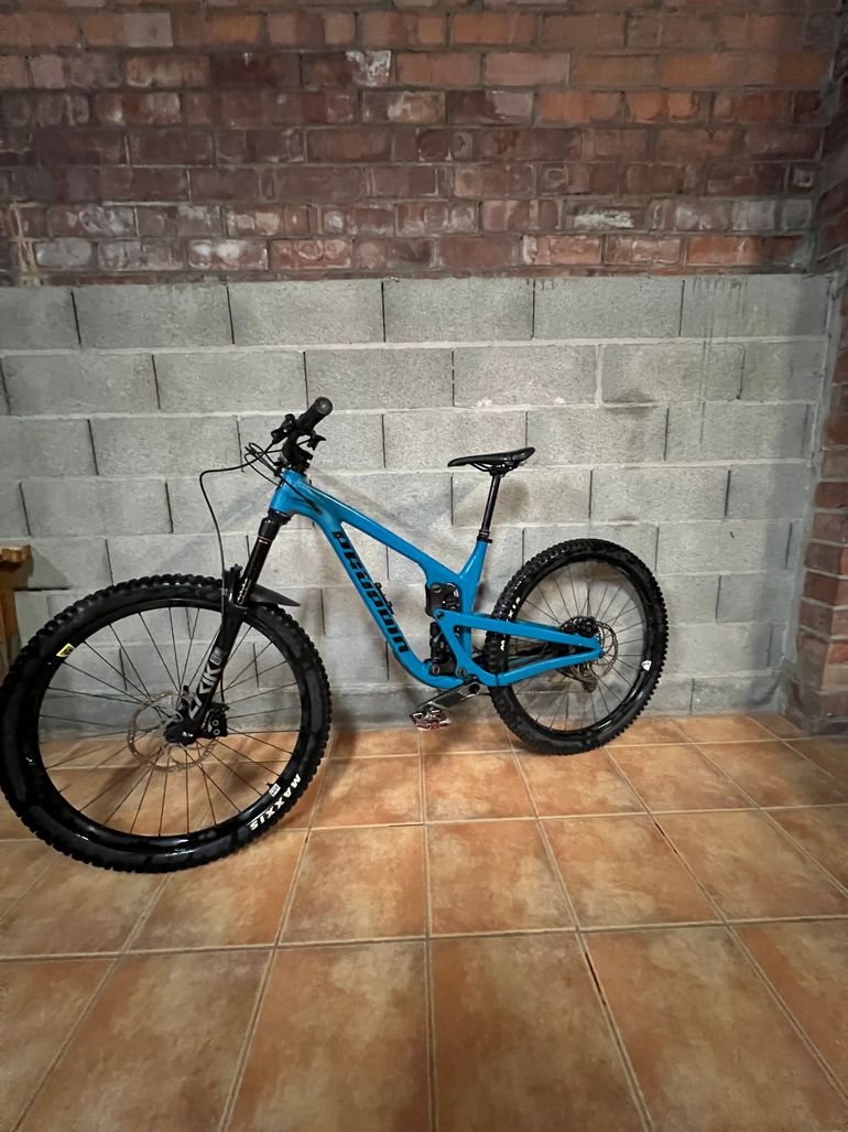 Propain Tyee AL 29" 2022 2022 Mountainbike usato, Blu — immagine 2 di 8