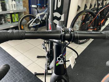 Used Colnago V3 Disc Rival AXS Bike 2023 2023 Road & Gravel, Schwarz — image 8 of 10