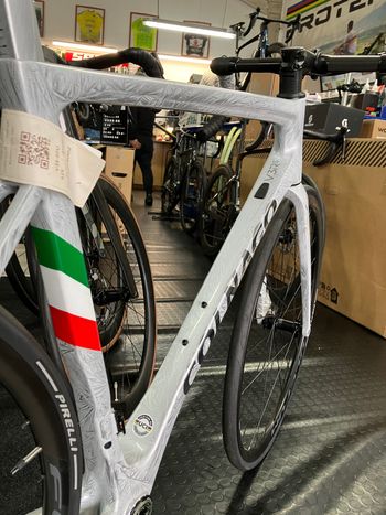 Gebrauchtes Colnago V3-RS Disc Frameset 2021 2021 Road & Gravel, Schwarz — Bild 3 von 9