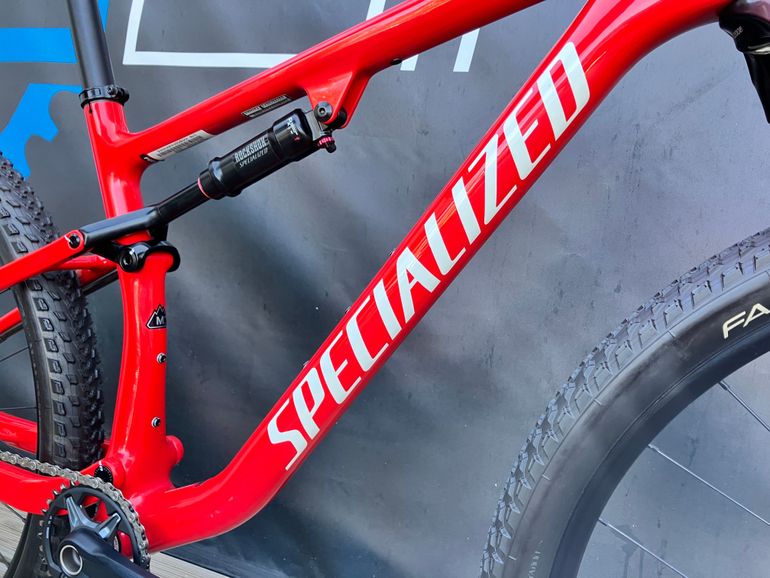 Used Specialized Epic Comp 2021 2021 Mountainbike, Red, 29 — image 6 of 7