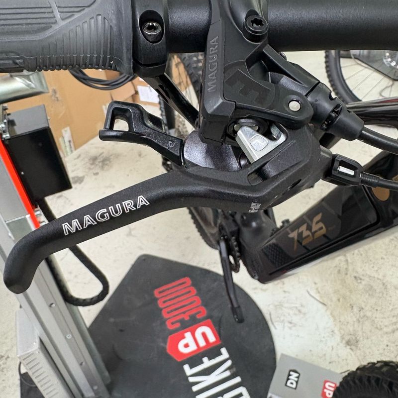Rotwild R.E735 CORE 2023 2023 Mountainbike d'occasion — image 5 sur 11