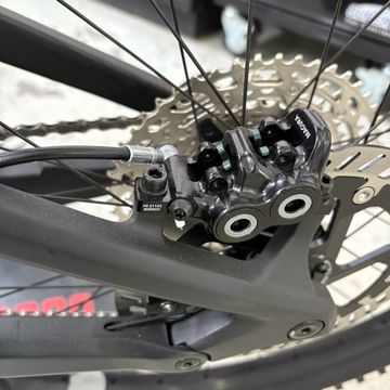 Rotwild R.E735 CORE 2023 2023 Mountainbike d'occasion — image 4 sur 11