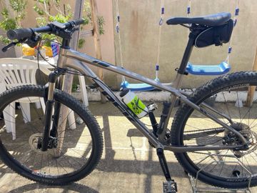 Gebrauchtes Trek X-Caliber 8 2020 2020 Mountainbike, Hellgrau, 27.5 — Bild 2 von 8