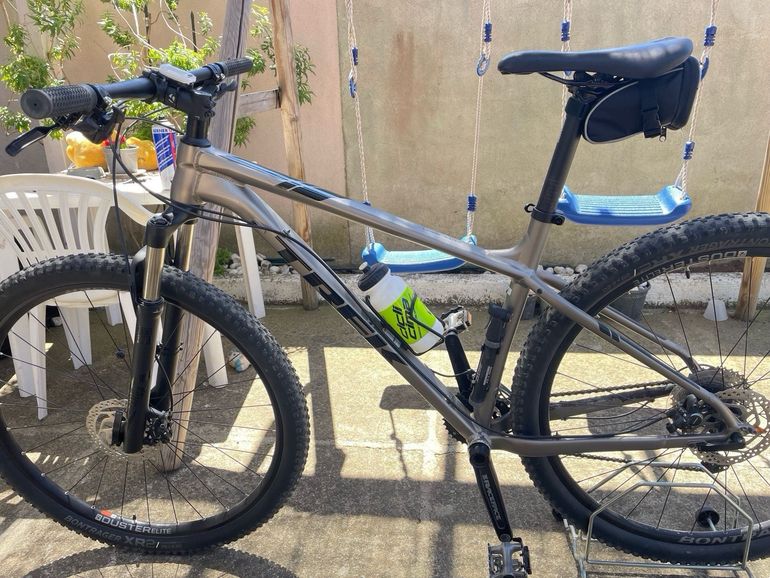 Trek X-Caliber 8 2020 2020 Mountainbike d'occasion — image 2 sur 8