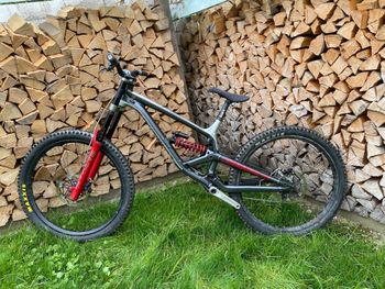 Used Commencal Furious SRAM GX 2019 Mountainbike, Red — image 1 of 7