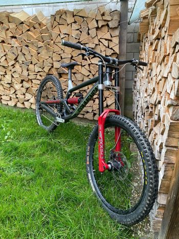 Used Commencal Furious SRAM GX 2019 Mountainbike, Red — image 3 of 7