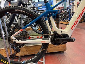 Used Mondraker Crafty Carbon RR 2020 2020 Mountainbike, White, 29 — image 6 of 7