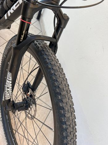 Used Trek Procaliber 9.7 2020 2020 Mountainbike, Black, 27.5, 29 — image 5 of 7