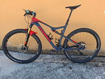 Gebrauchtes Orbea Oiz Shimano Deore XT 2020 Mountainbike, Violett, 29 — Bild 1 von 22
