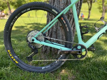 Used Orbea ALMA M25 2022 2022 Mountainbike, Green, 29 — image 3 of 5