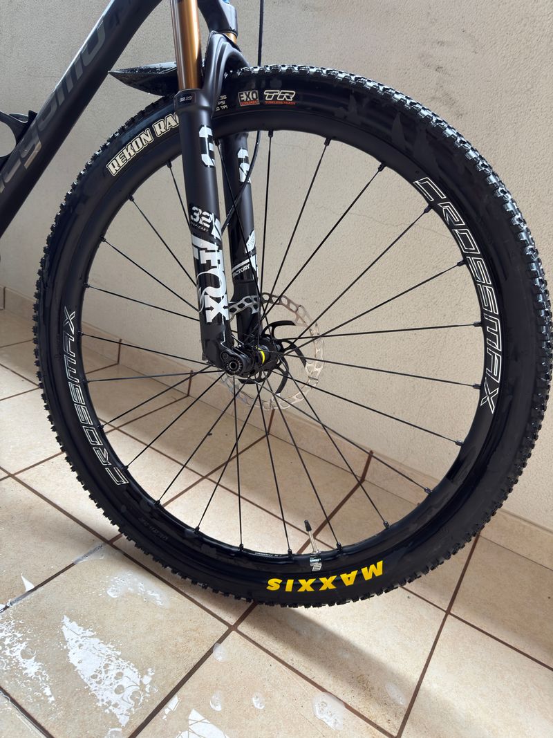 Gebrauchtes Megamo FACTORY AXS 01 LTD 2022 2022 Mountainbike, Schwarz, 29 — Bild 3 von 7