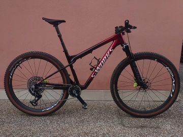 Použité Specialized Epic World Cup 2024 Mountainbike — obrázek 1 z 12