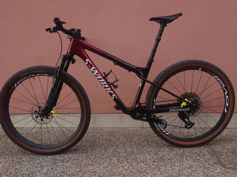 Specialized Epic World Cup 2024 Mountainbike usato, Rosso — immagine 4 di 12
